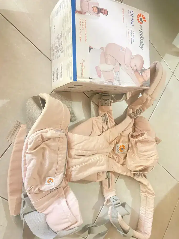 Ergobaby omni breeze pink quartz like new no minus