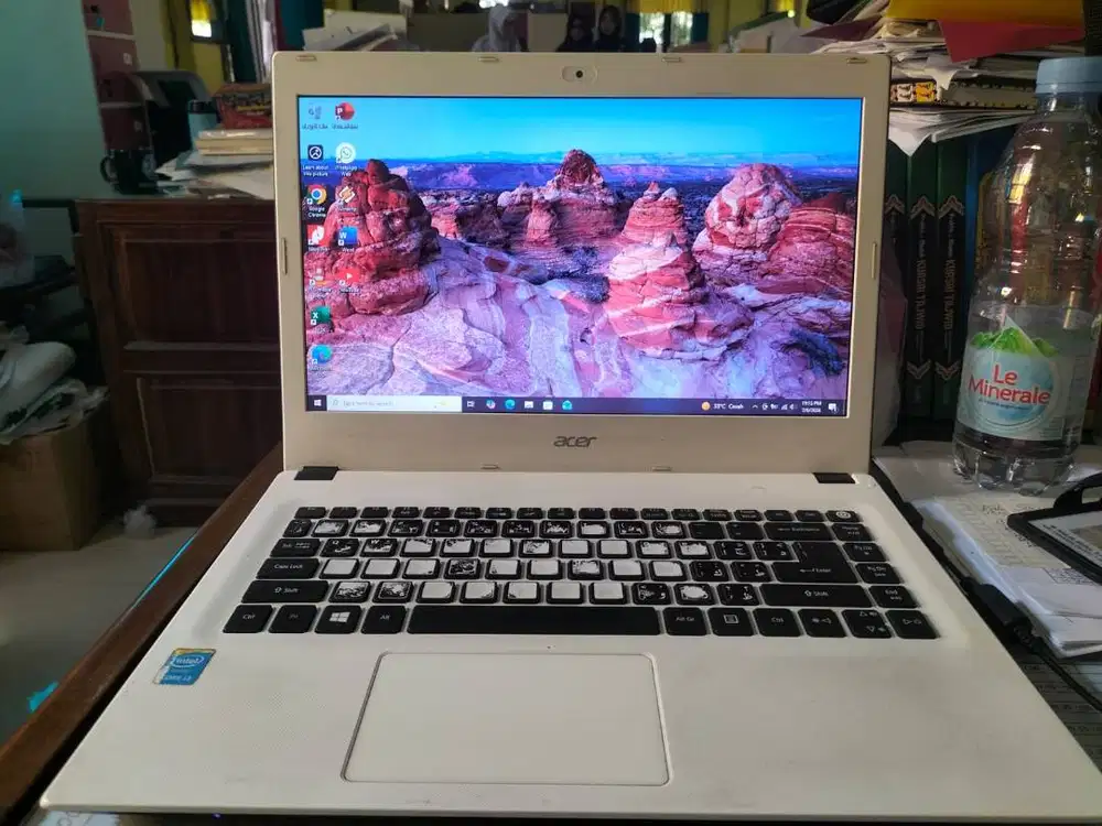 Acer Aspire E5-473. Laptop Murah Mulus