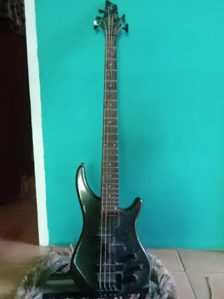 Gitar Bass Bekas Murah
