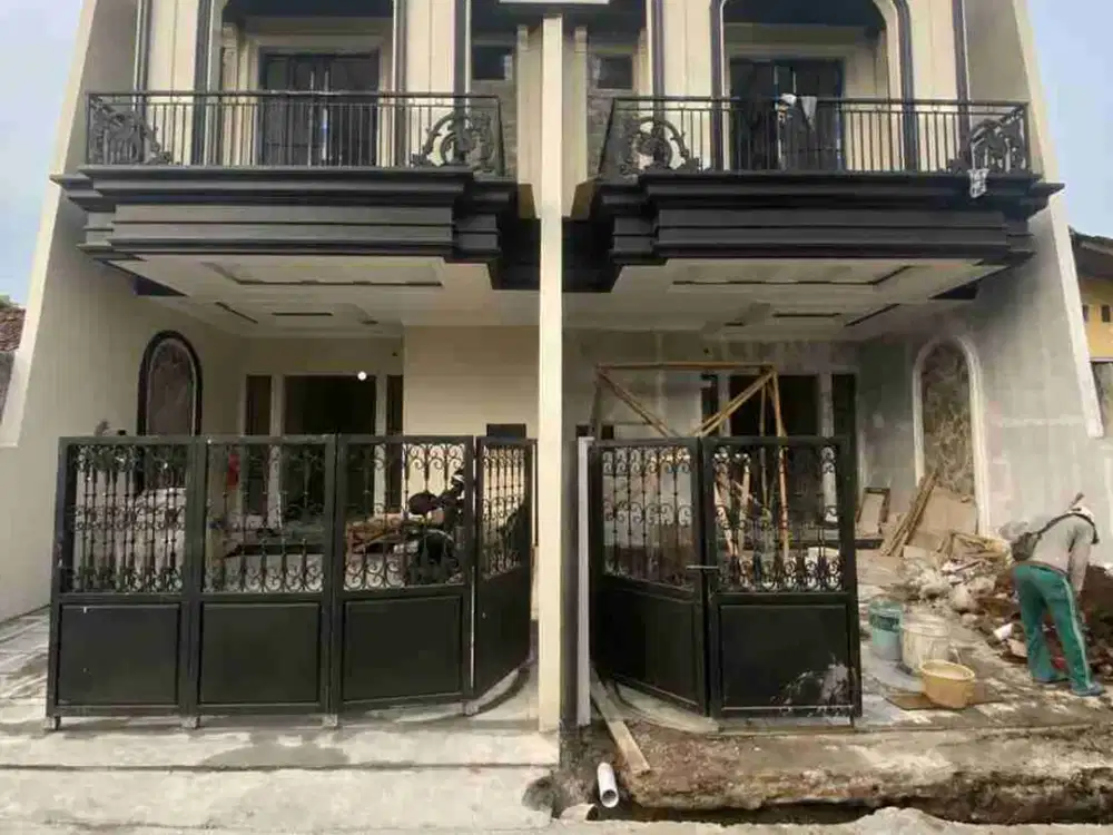 Di Jual Rumah 2 Lantai Selangkah  Jl Raya kemang Depok