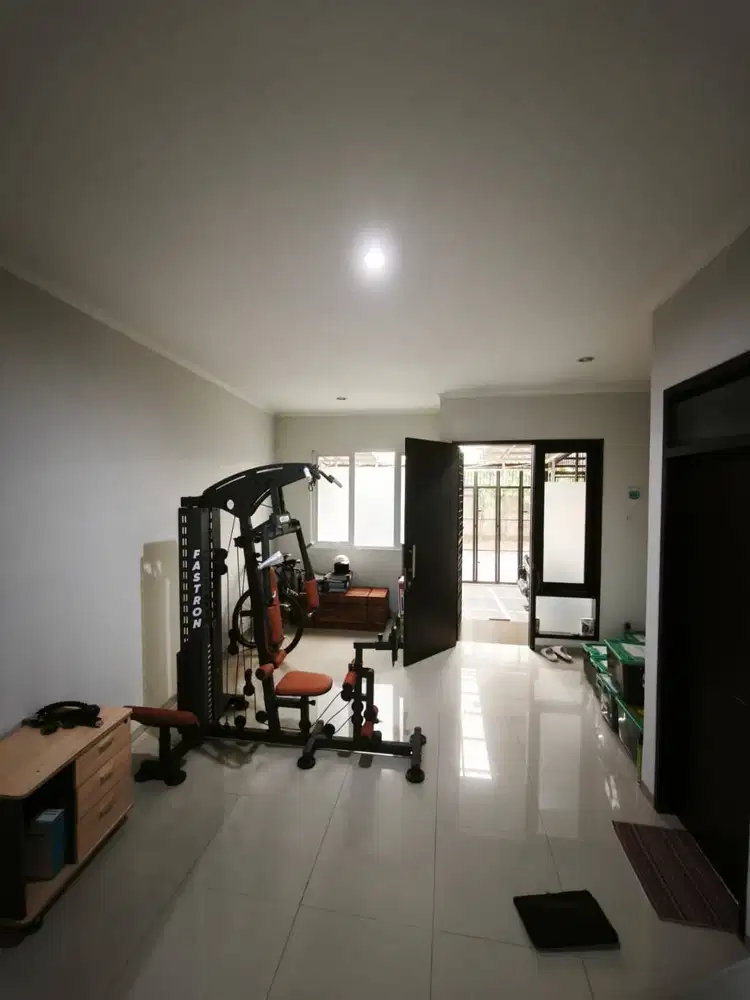 Dijual Rumah Semi Furnished di Mekarwangi Bandung