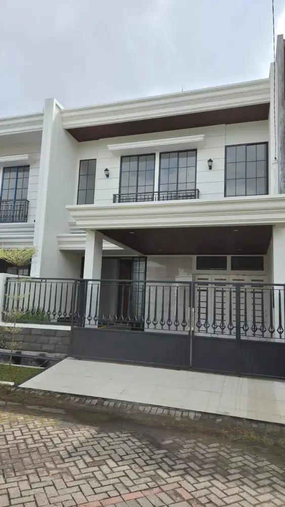 Dijual Rumah Mewah Baru Gress di Perum Araya Tahap 2 Surabaya Timur