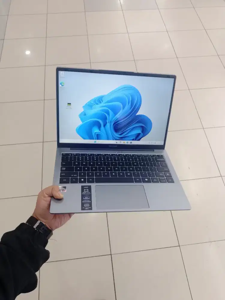 Laptop Polytron Luxia Ryzen 5 7430u Ram 8/256GB Win 11 Cash / Kredit