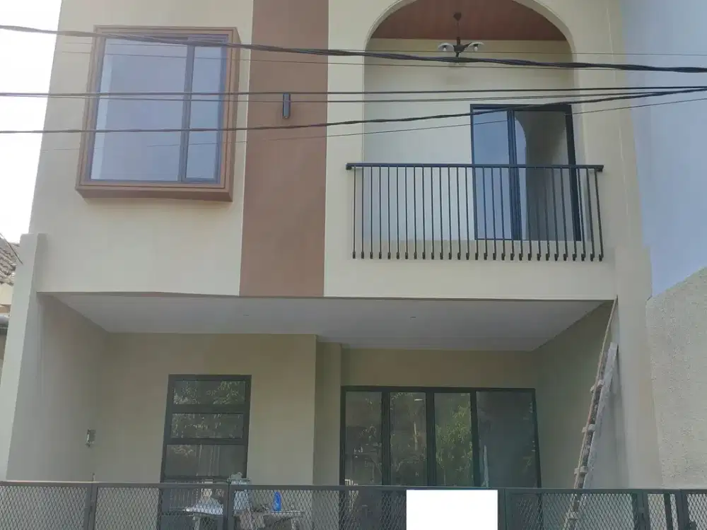 Rumah LB 131 SHM SIap Huni 10 Mnt ke Paradise Walk Serpong J-51922