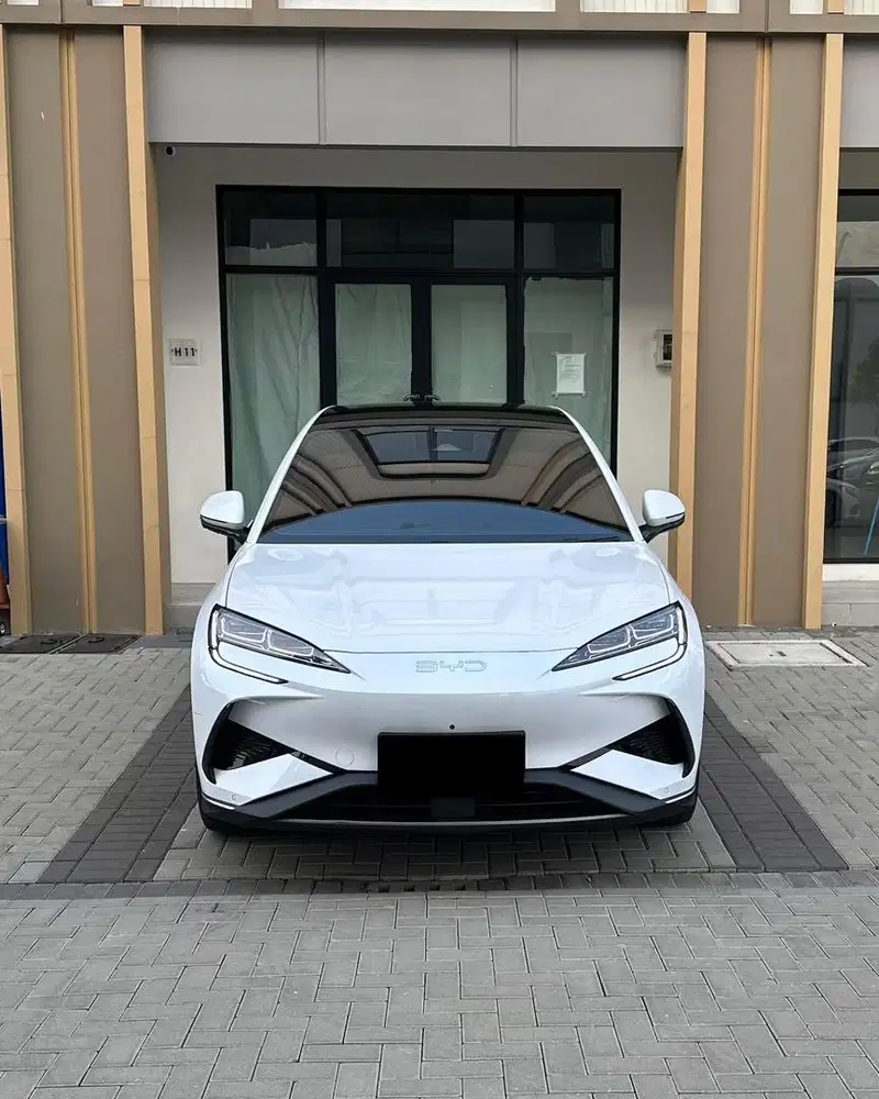BYD Sealion 7 Performance AWD 4.5s 2025 Aurora White On Black