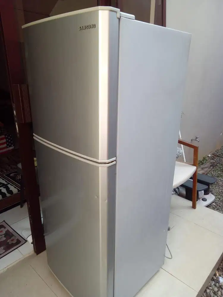 Dijual Kulkas 2 pintu