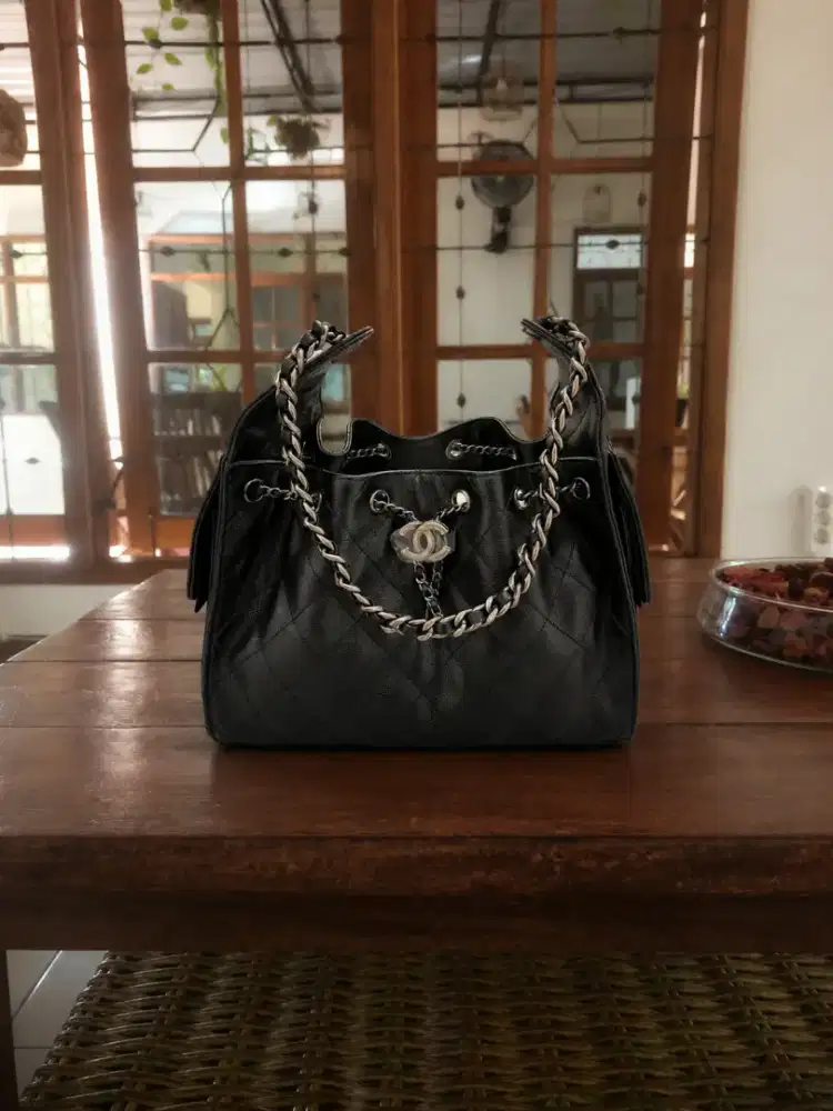 Chanel small C25
