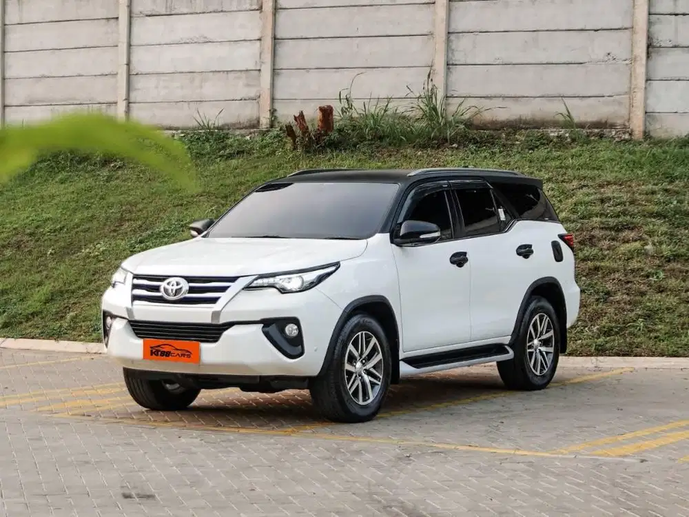 Toyota Fortuner VRZ 2.4 AT Tahun 2017 Km 73 Rb Record