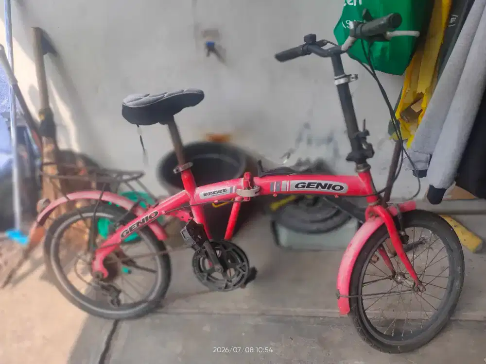 Sepeda lipat 20inci merk Genio