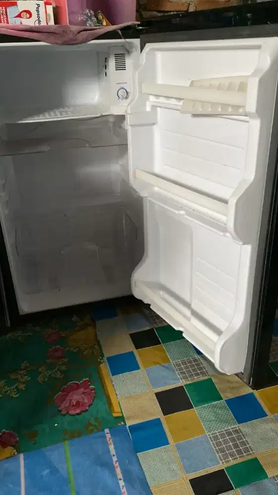 Dijual kulkas Sharp 1 Pintu