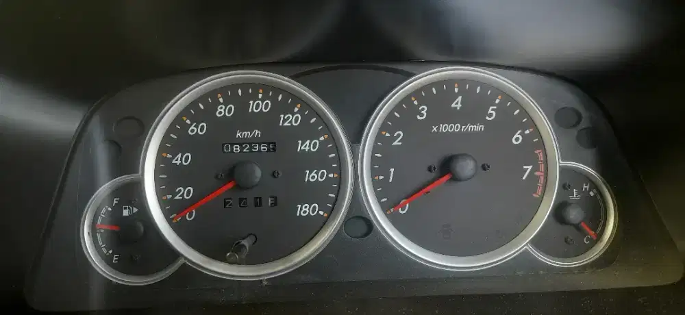 T. Avanza 1.5 S MT 2011 km 82rb