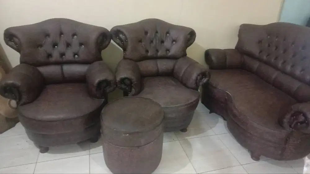 Sofa ruang tamu