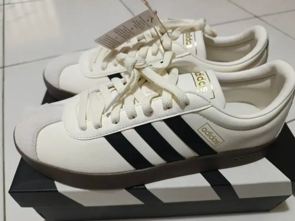 Adidas vl court clasic ORI