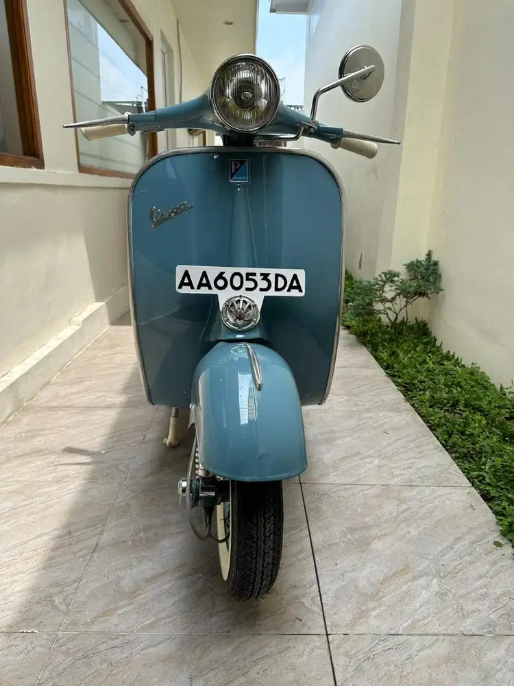 2 Unit Vespa 150 1966 & Vespa P150 1965