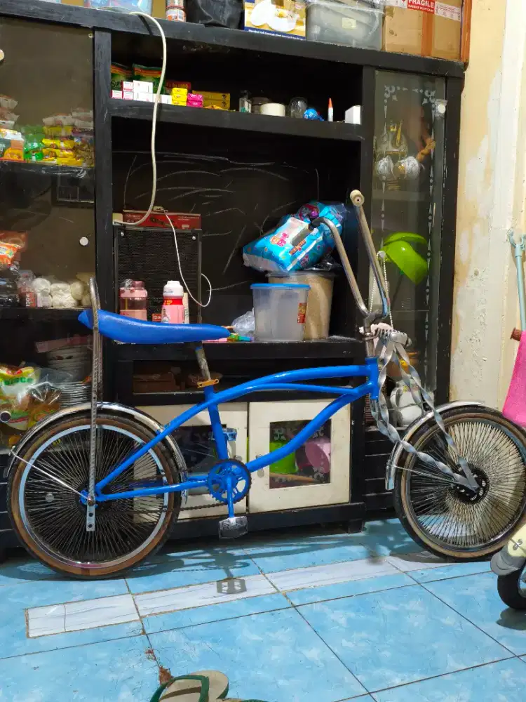 LOW RIDER UK 20 INC