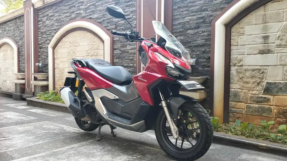 Honda Adv merah favorit