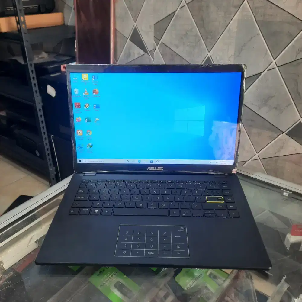 Asus E410MA, Celeron N4020, RAM 4GB, SSD 512GB, 14 inch FHD, Backlight