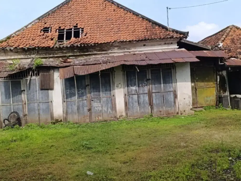 Dijual Tanah Bekas Gudang, Strategis di Jln Letkol Sumarjo, Mojokerto