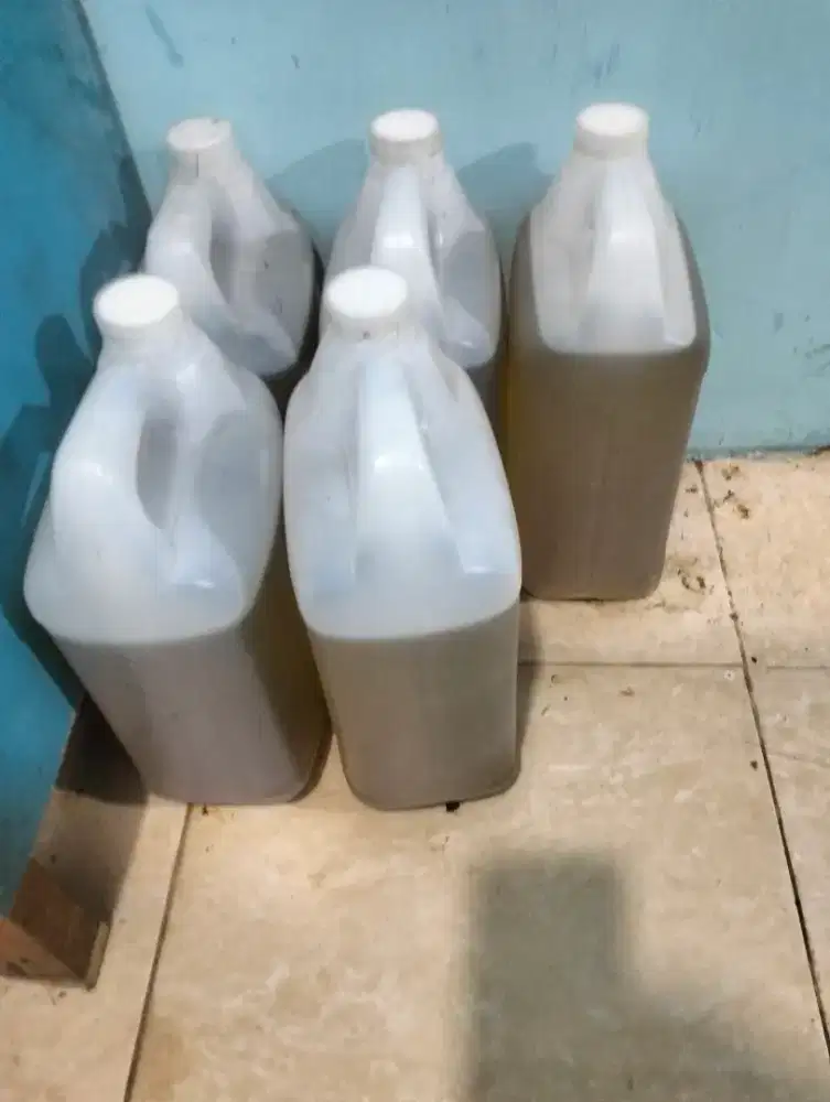 Minyak goreng jerigen 5 liter