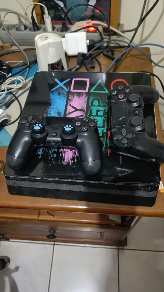 Jual PS 4 slim 1 TB original