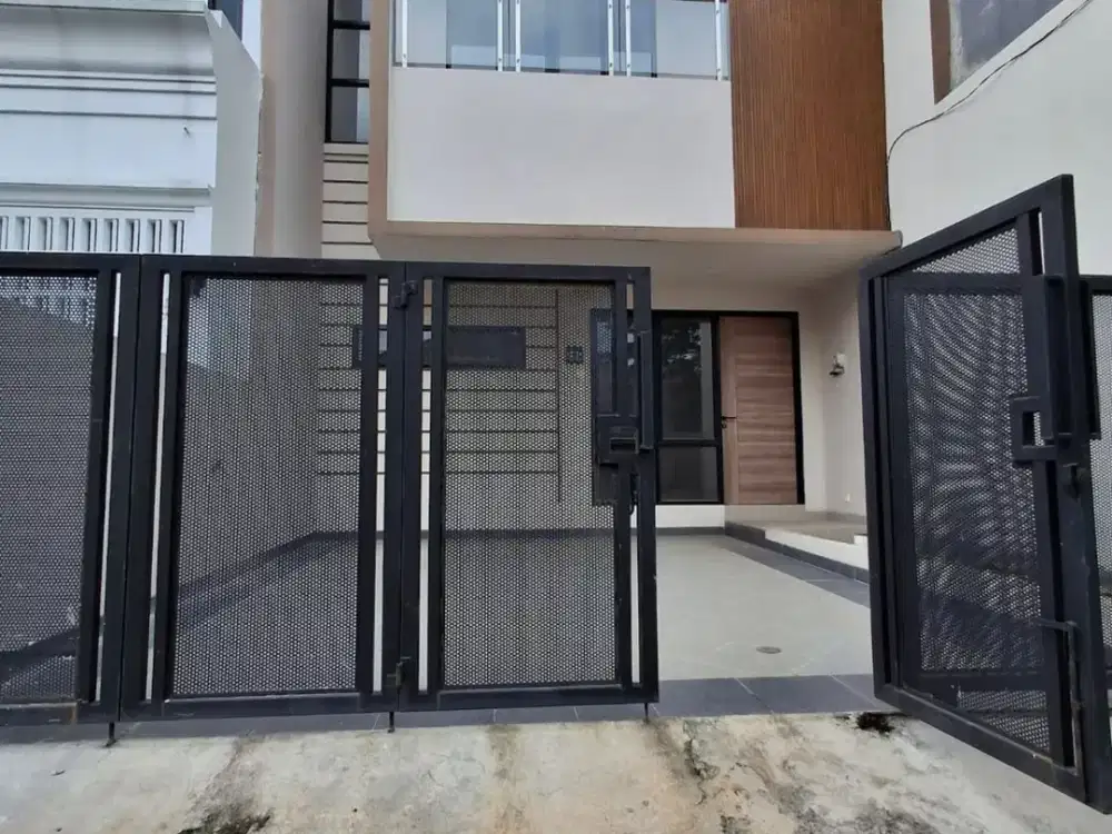 Dijual Rumah Baru 2lt Regensi melati mas Serpong Lokasi dekat pintu Tol Jelupang