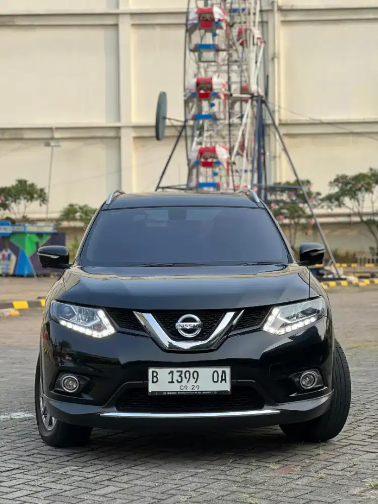 Nissan X Trail 2.5 ST matic 2017 Hitam