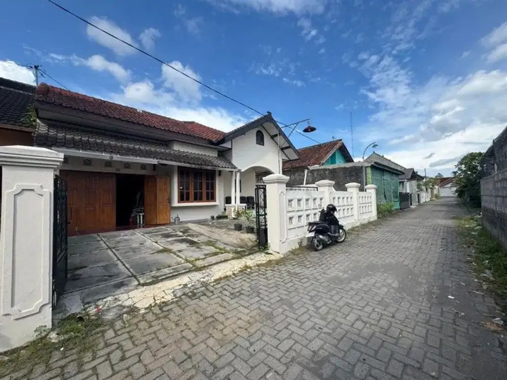 Dijual Rumah Strategis & Nyaman di Maguwoharjo - Depok Sleman