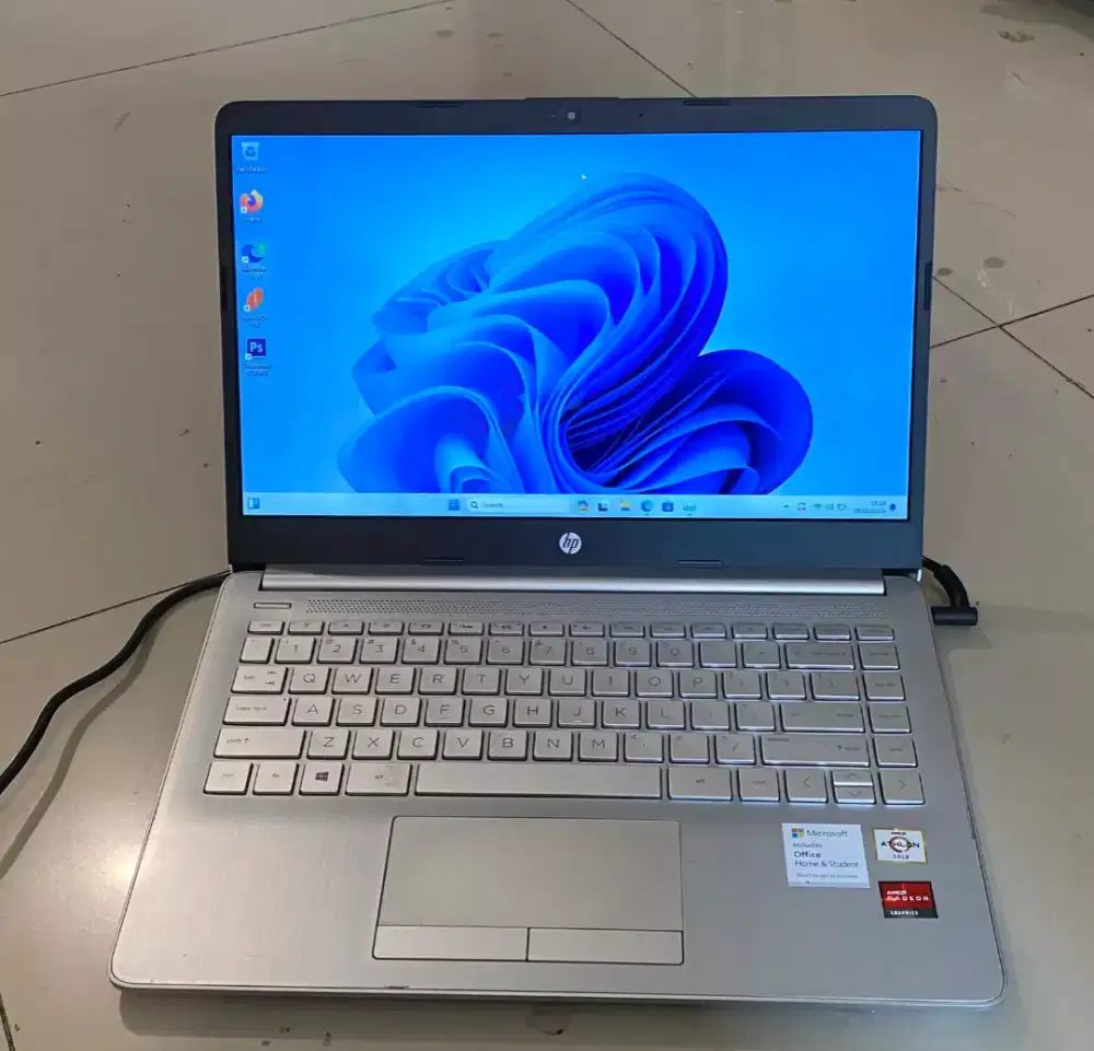 Laptop HP 14s 4gb/512SSD
