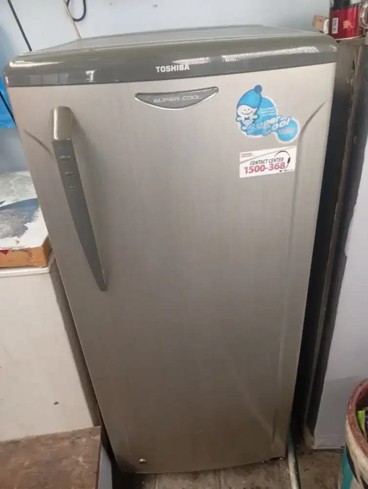 Frezer tosiba 6 rak