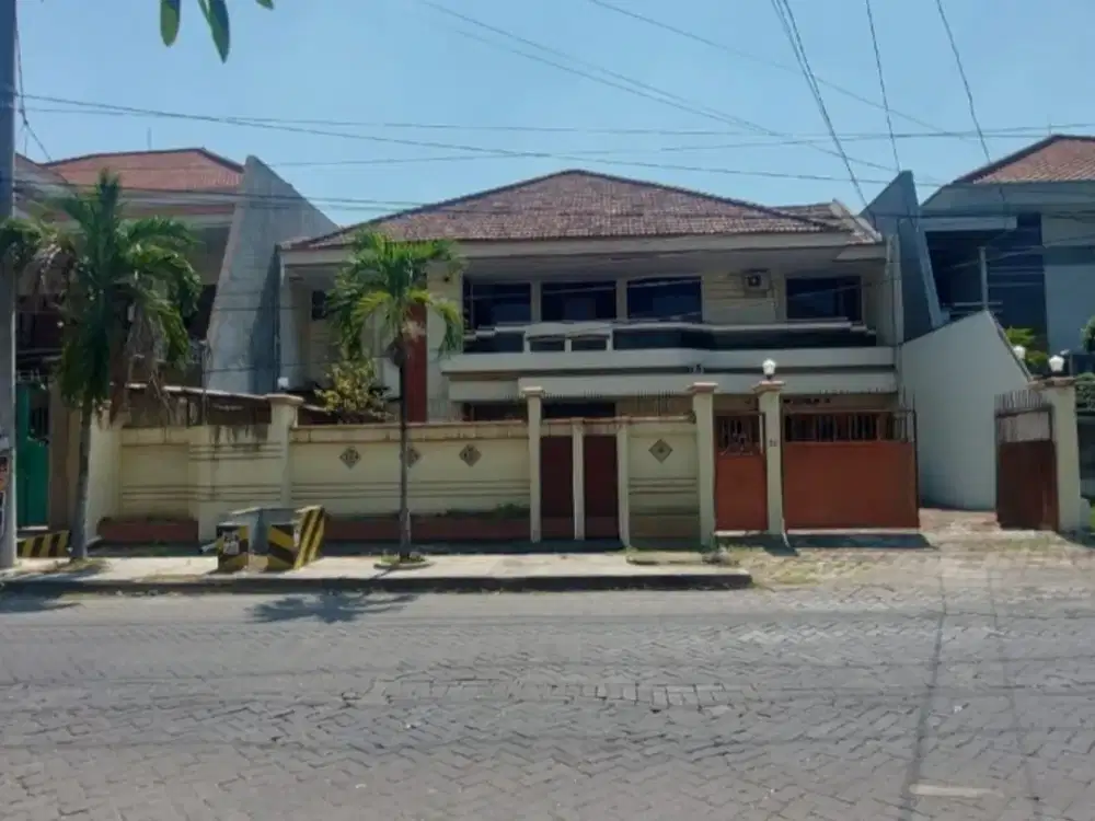 Dijual rumah 2lantai cocok untuk kantor, usaha di raya puncak permai (MC)