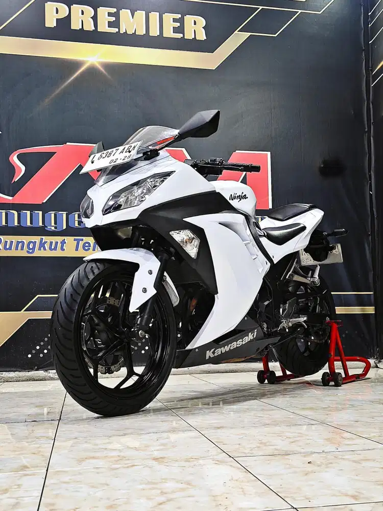 Kawasaki Ninja 250 FI Reg 2013 odo 4rb putih cakep