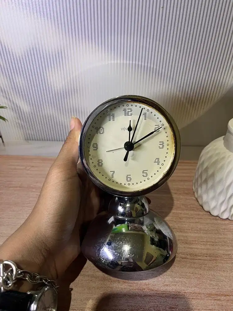 Jam Meja Vintage Chrome VIVERE Original - Klasik Unik Mewah