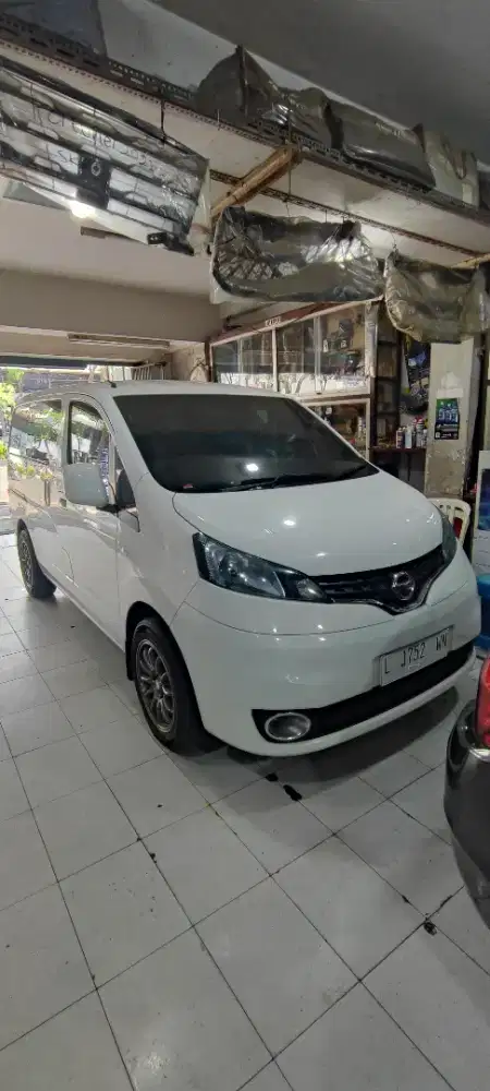 Nissan evalia xv automatic