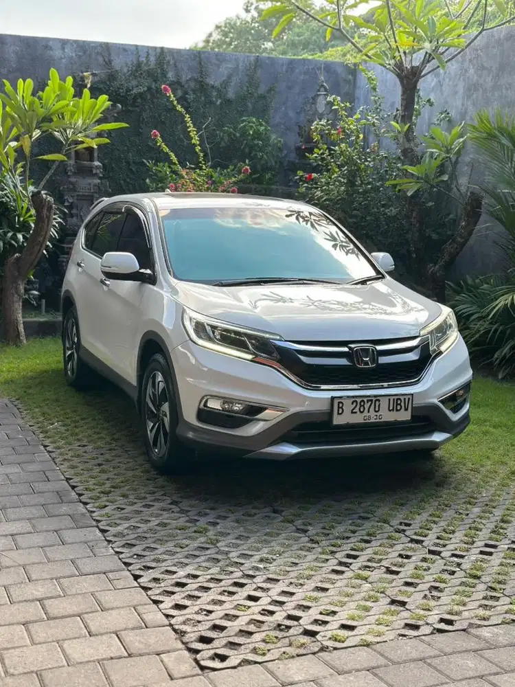 CRV 2.4 PRESTIGE 2015 MATIC LOW KM TERIMA DK ATAS NAMA
