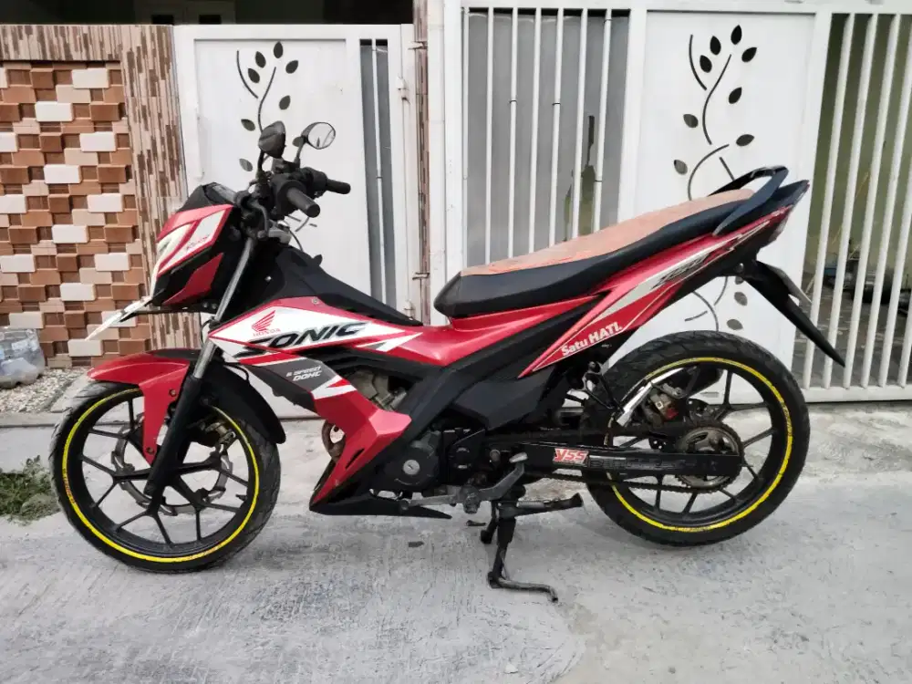 Honda Sonic 150 R tahun 2015 siap pakai di Tangerang