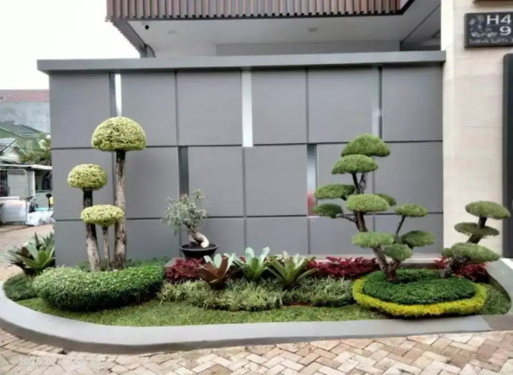 Pembuatan taman rumah