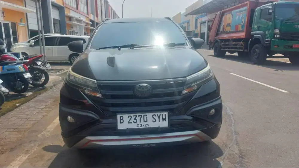 Toyota Rush AT 2019 Hitam Kondisi Istimewa Siap Pakai