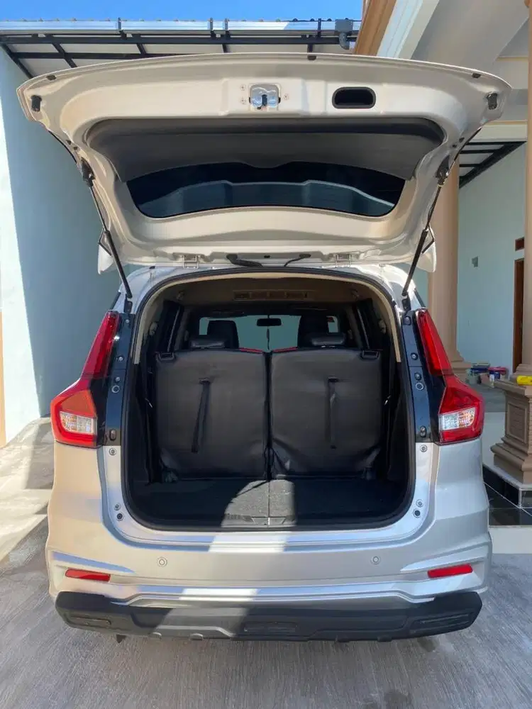mobil ertiga gx 2021 silver