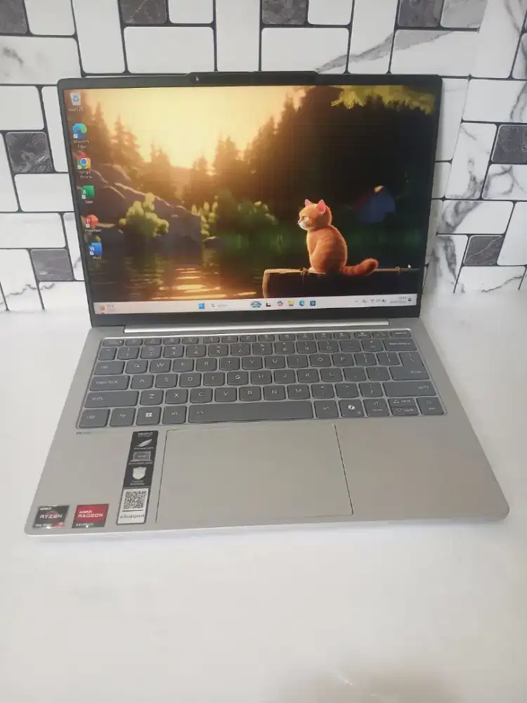 Laptop Lenovo Ideapad Slim 5 Light
(Garansi On Sampai Agustus 2027)