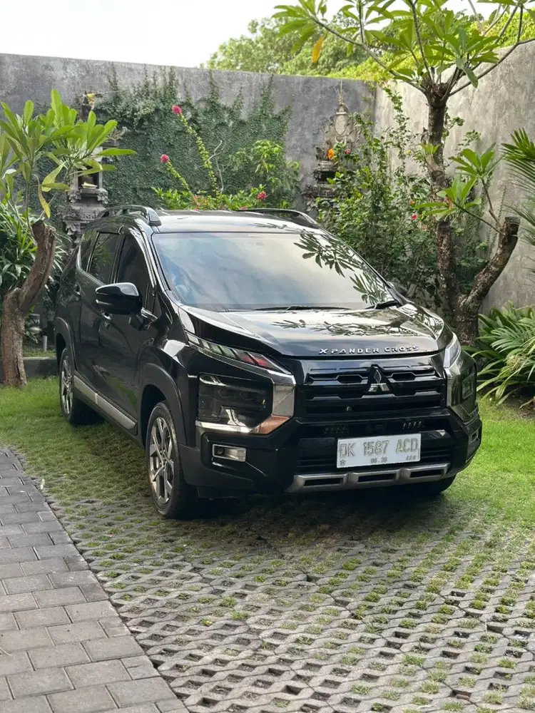 XPANDER CROSS PREMIUM 2022 MATIC ASLI BALI LOW KM ISTIMEWA