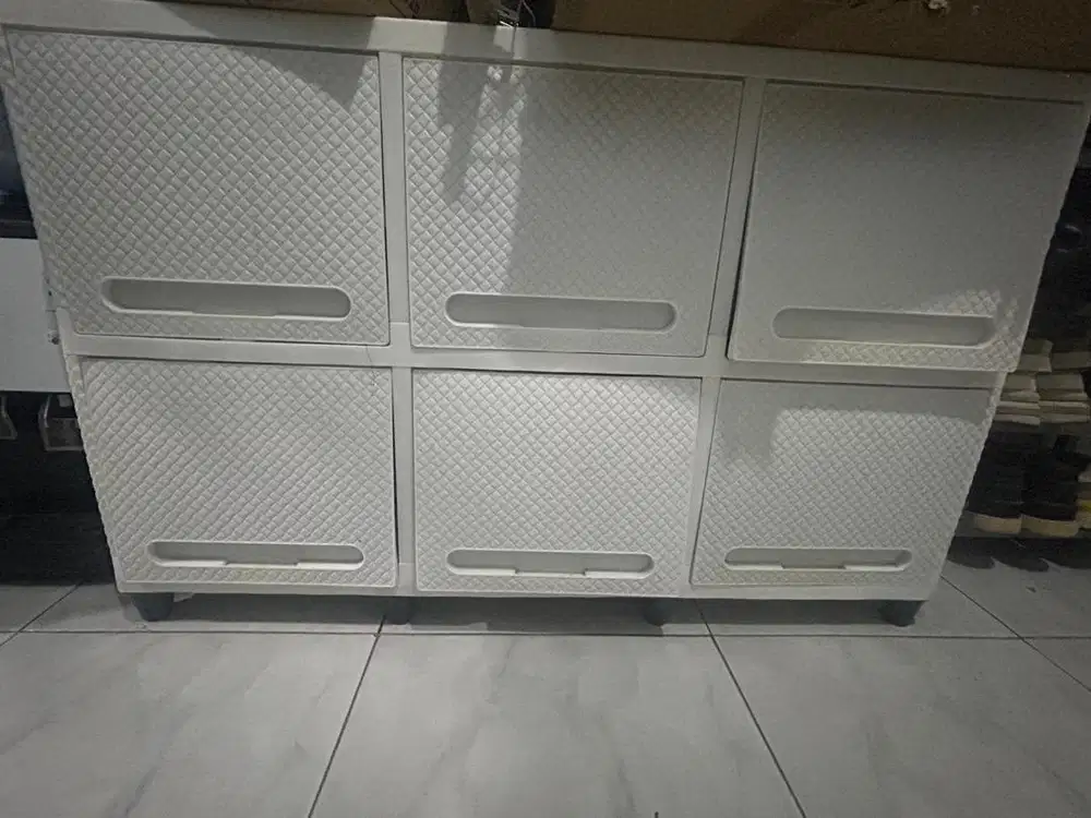 jual celat lemari estetik