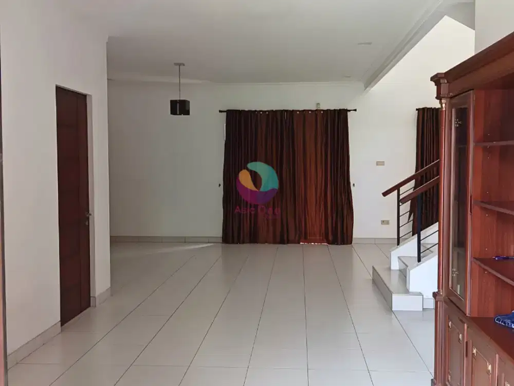 Dijual Rumah Megah Luas di Cluster Premium Kota Wisata Dekat Mall Living World