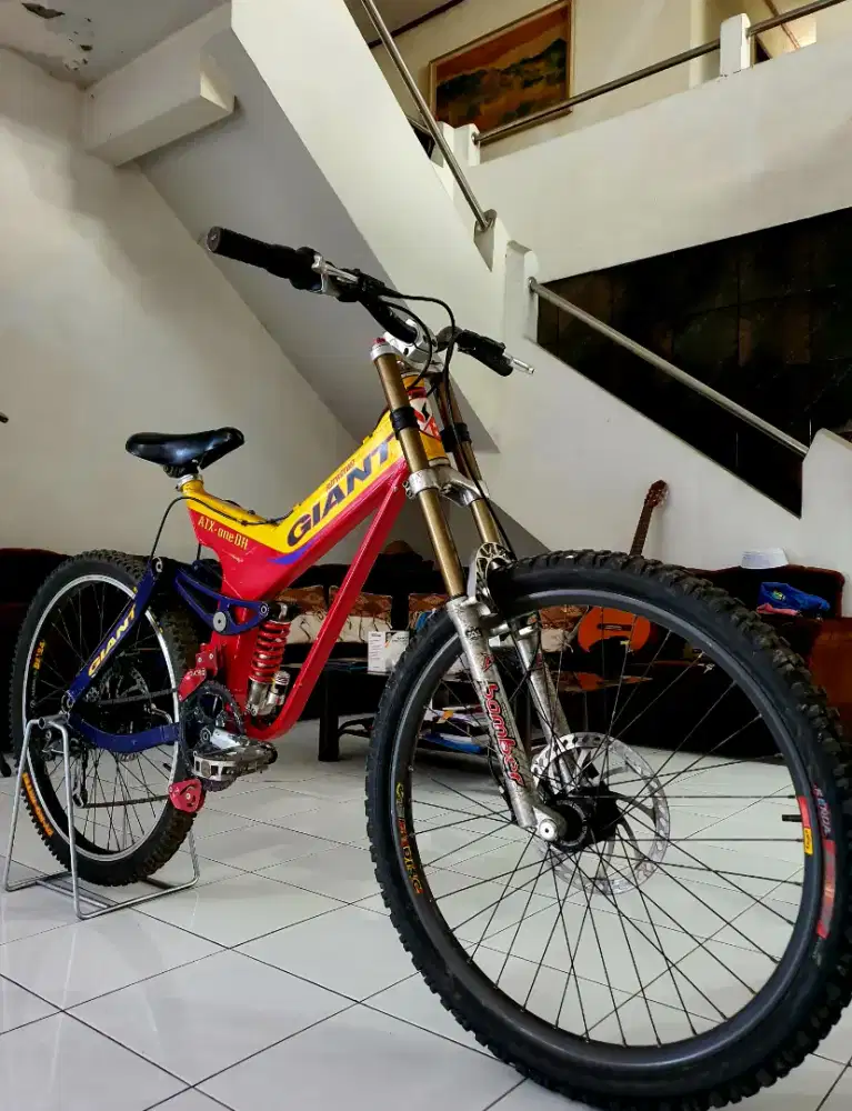 Untuk Kolektor Sepeda Gunung/Downhill GIANT ATX One DH