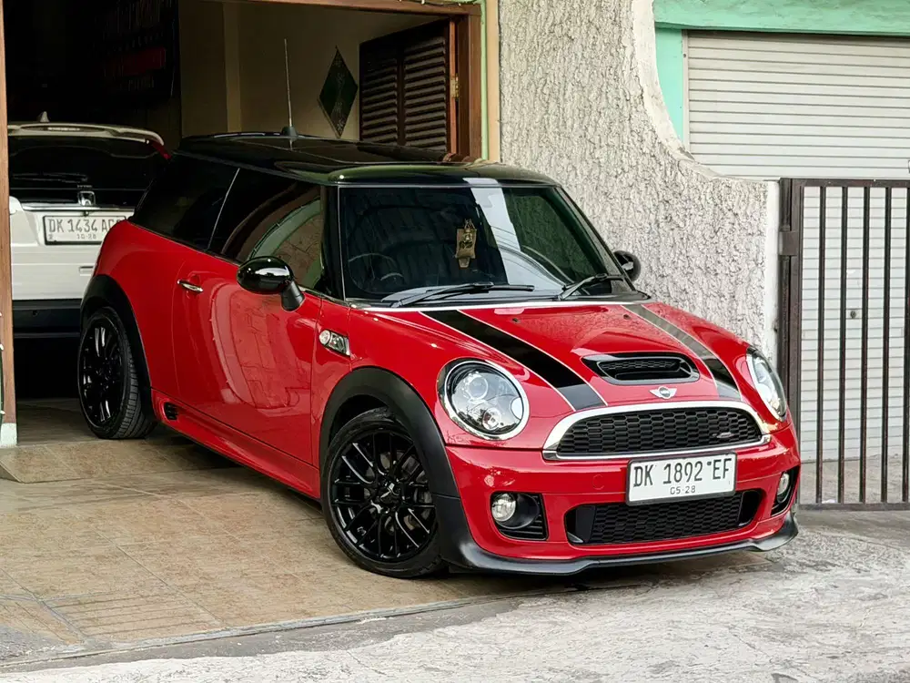 Mini cooper s jcw turbo sunroof 3 door tahun 2014