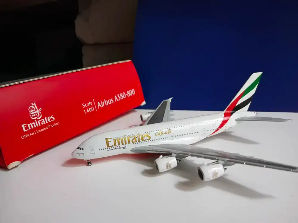 Emirates 1:400 exclusive