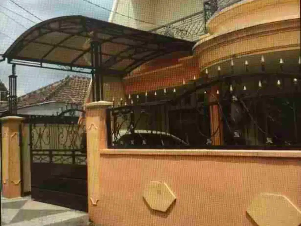 Dijual Rumah Villa 2Lantai Plus Gudang Di Jalan Abdul Gani Kota Batu