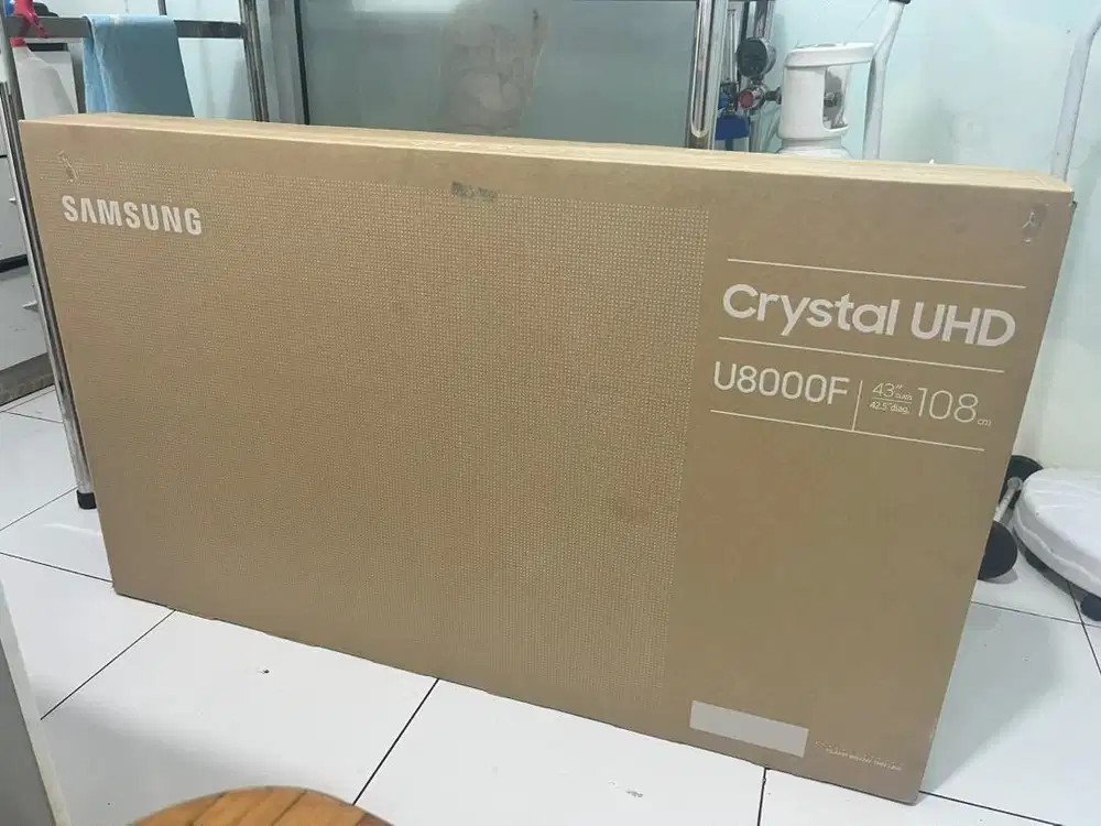 [Baru] TV Samsung 43 108cm Crystal UHD