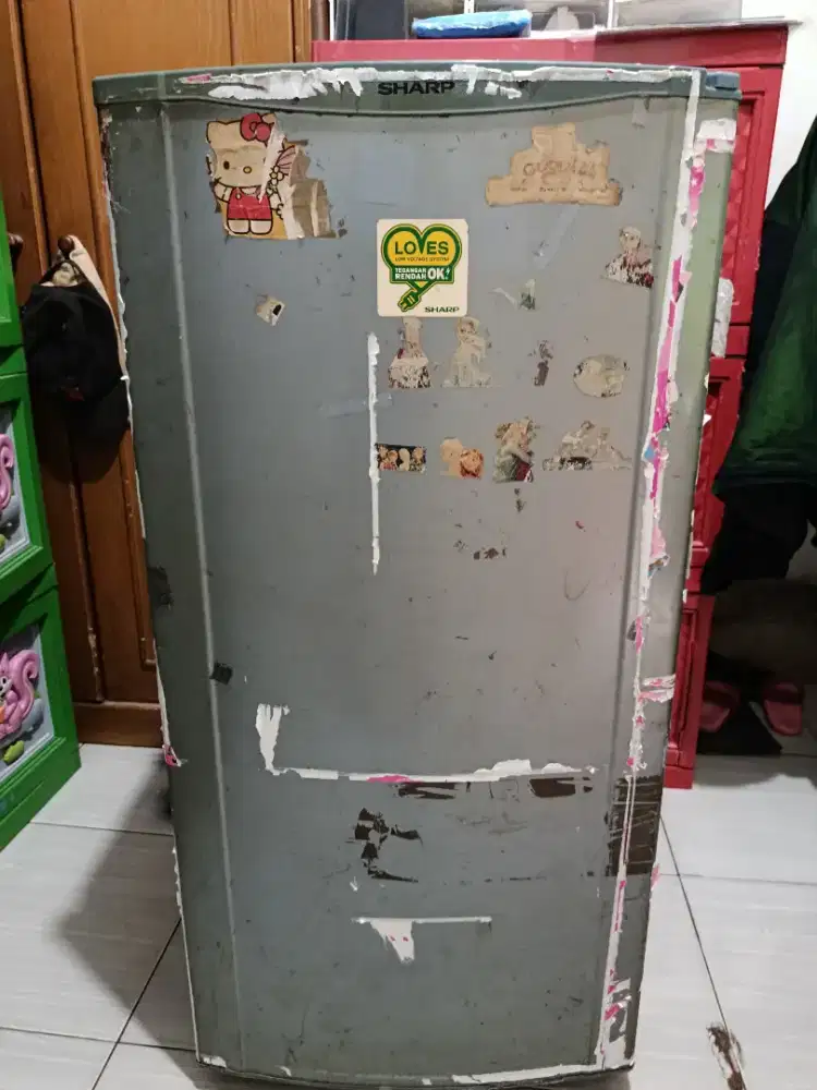 Kulkas bekas merk Sharp 1 pintu