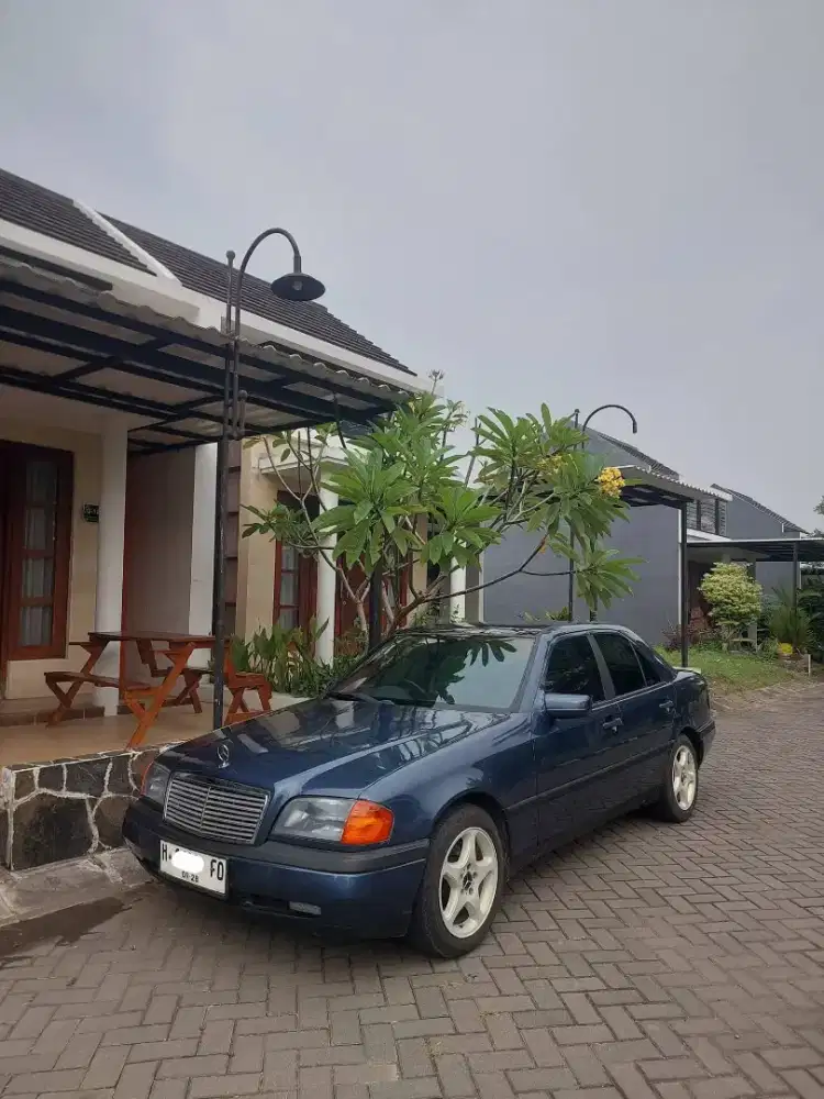 Mercedes Benz C180 W202