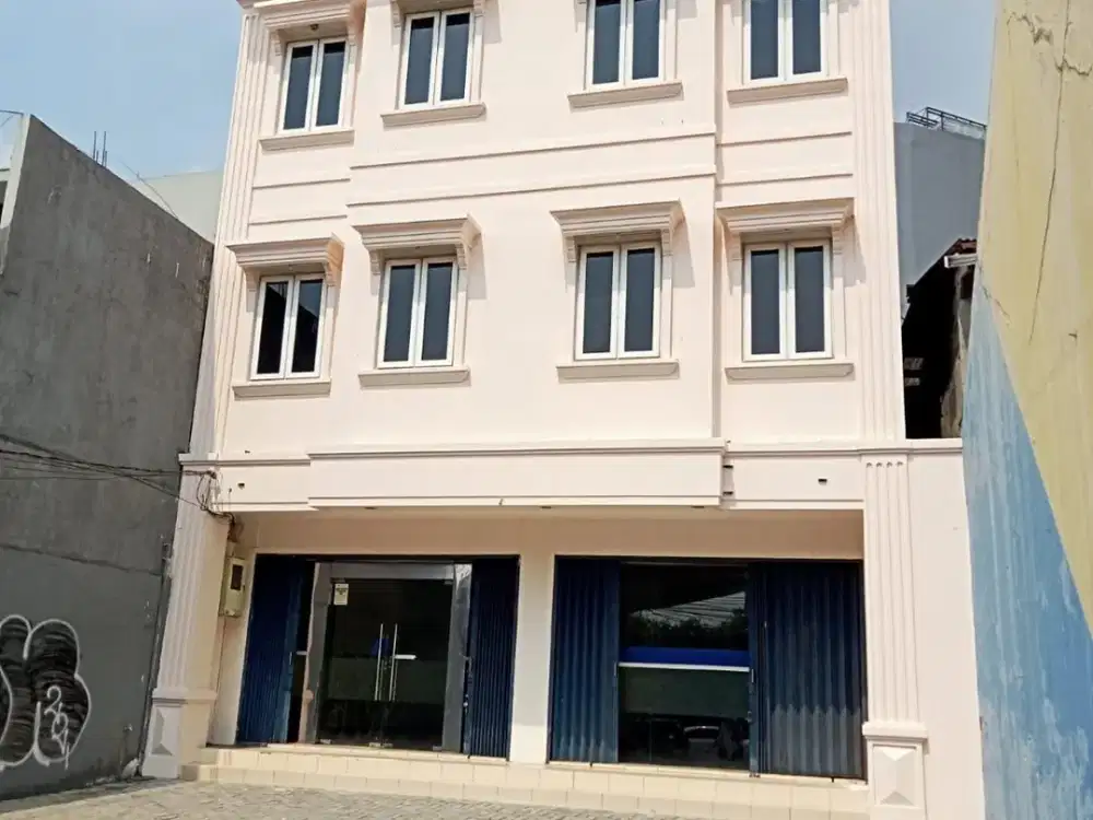 Dijual Ruko Gandeng di Kebayoran Baru. Jakarta Selatan